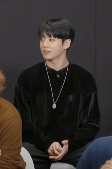 BTS JUNGKOOK PICK - A NOTHING DROP-SHOULDER VELVET TEE BLACK